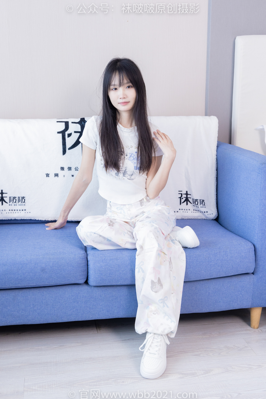 袜啵啵550期:甜甜圈-板鞋、自然穿脏白棉袜、袜啵啵、8Kcr.jpg