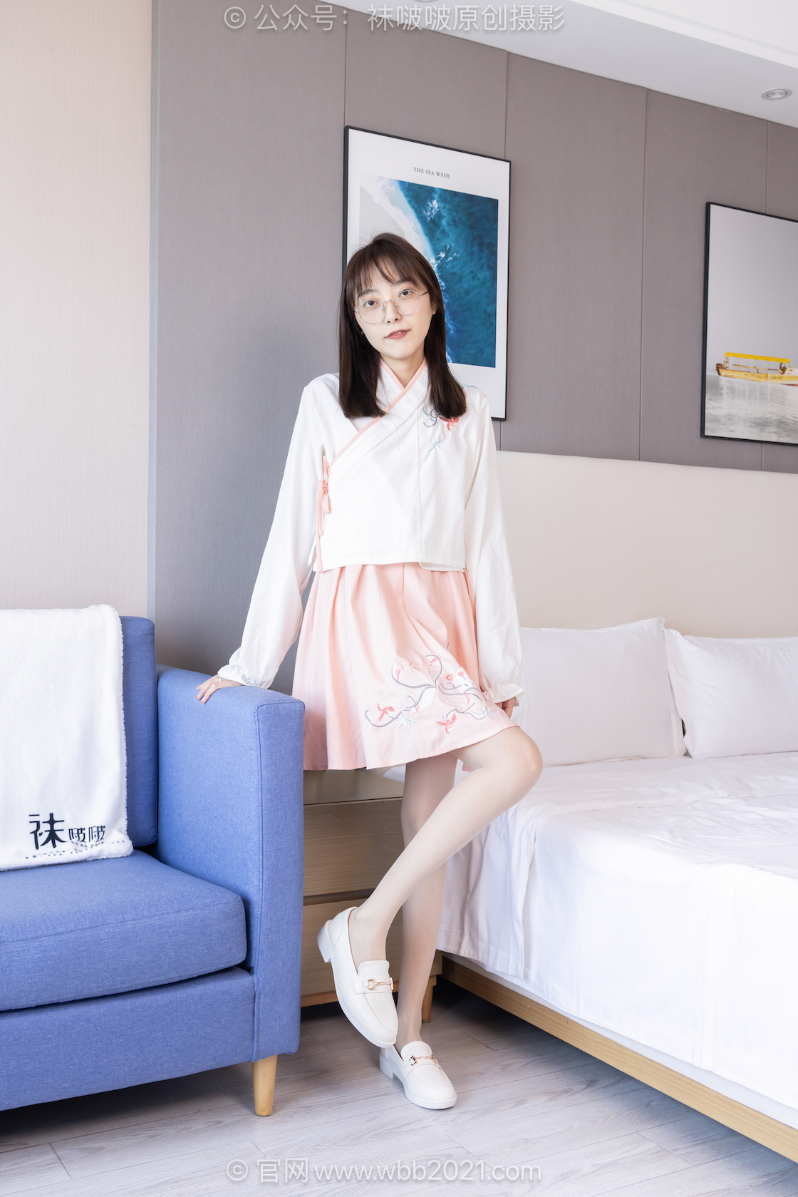 袜啵啵595期:稚予-皮鞋、平底布鞋、薄肉丝(脚尖加固款)、薄白丝(脚尖加固款)、古风汉服、走路 挑OPrm.jpg