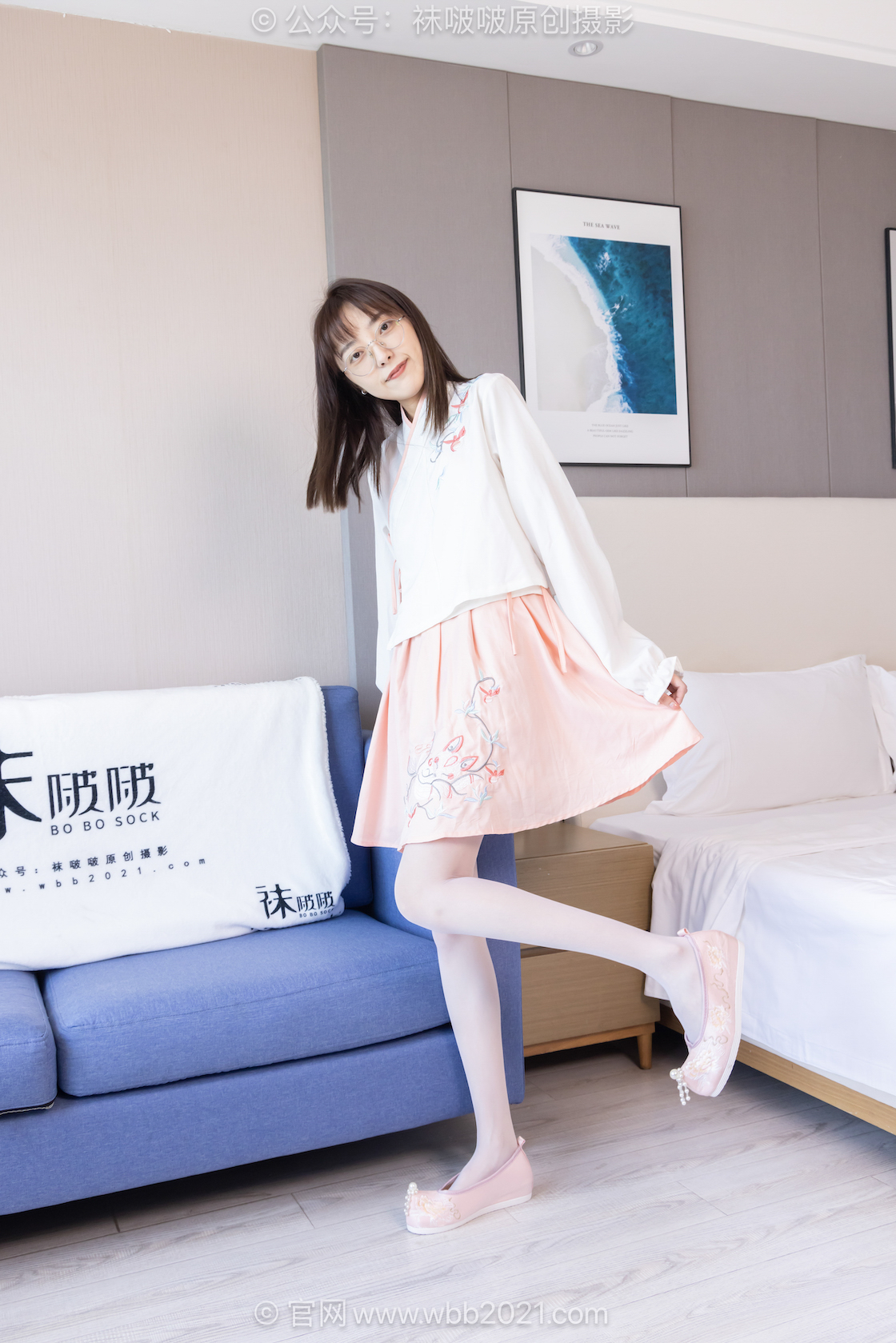 袜啵啵595期:稚予-皮鞋、平底布鞋、薄肉丝(脚尖加固款)、薄白丝(脚尖加固款)、古风汉服、走路 挑OPrm.jpg